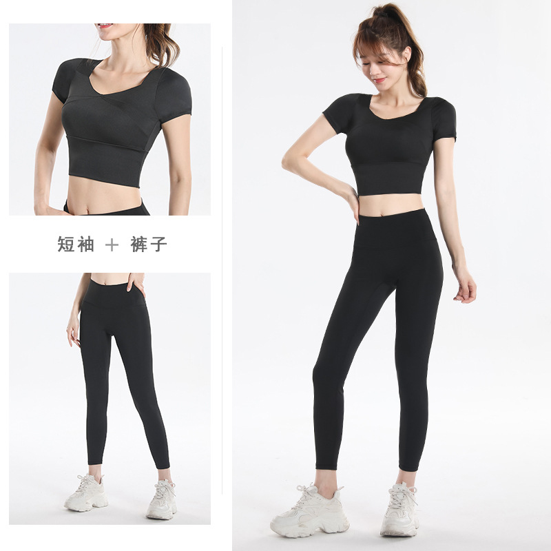 Atasan Olahraga Cepat Kering d - Yoga & Fitness Center ulasan dan harga