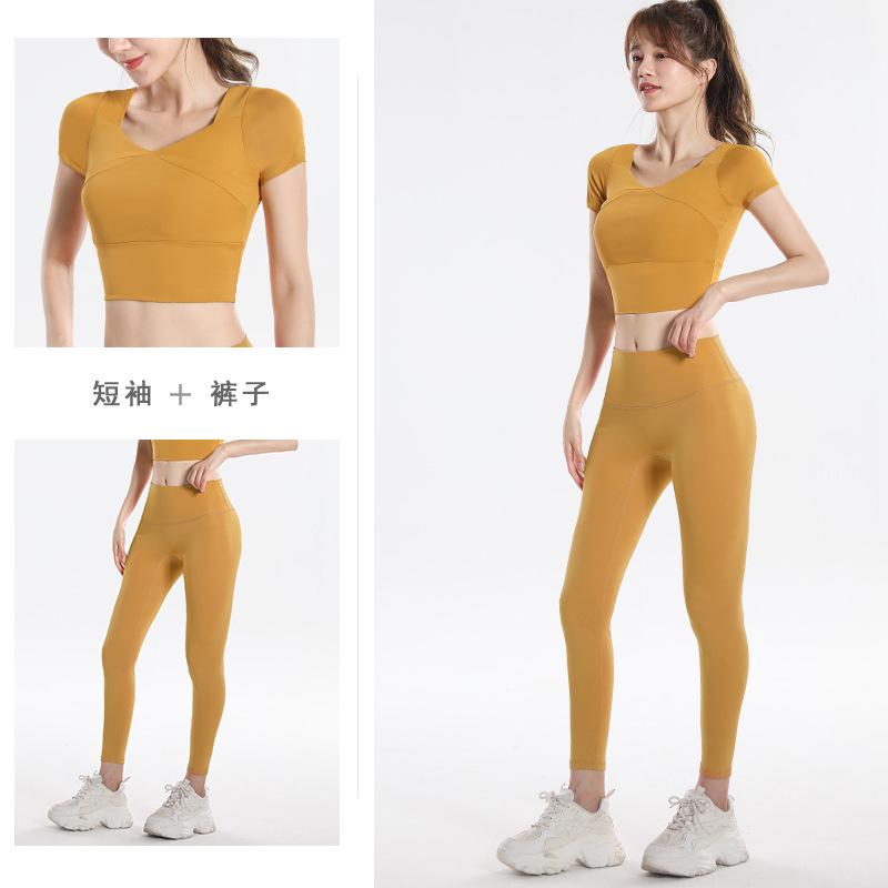 Atasan Olahraga Cepat Kering d - Yoga & Fitness Center ulasan dan harga